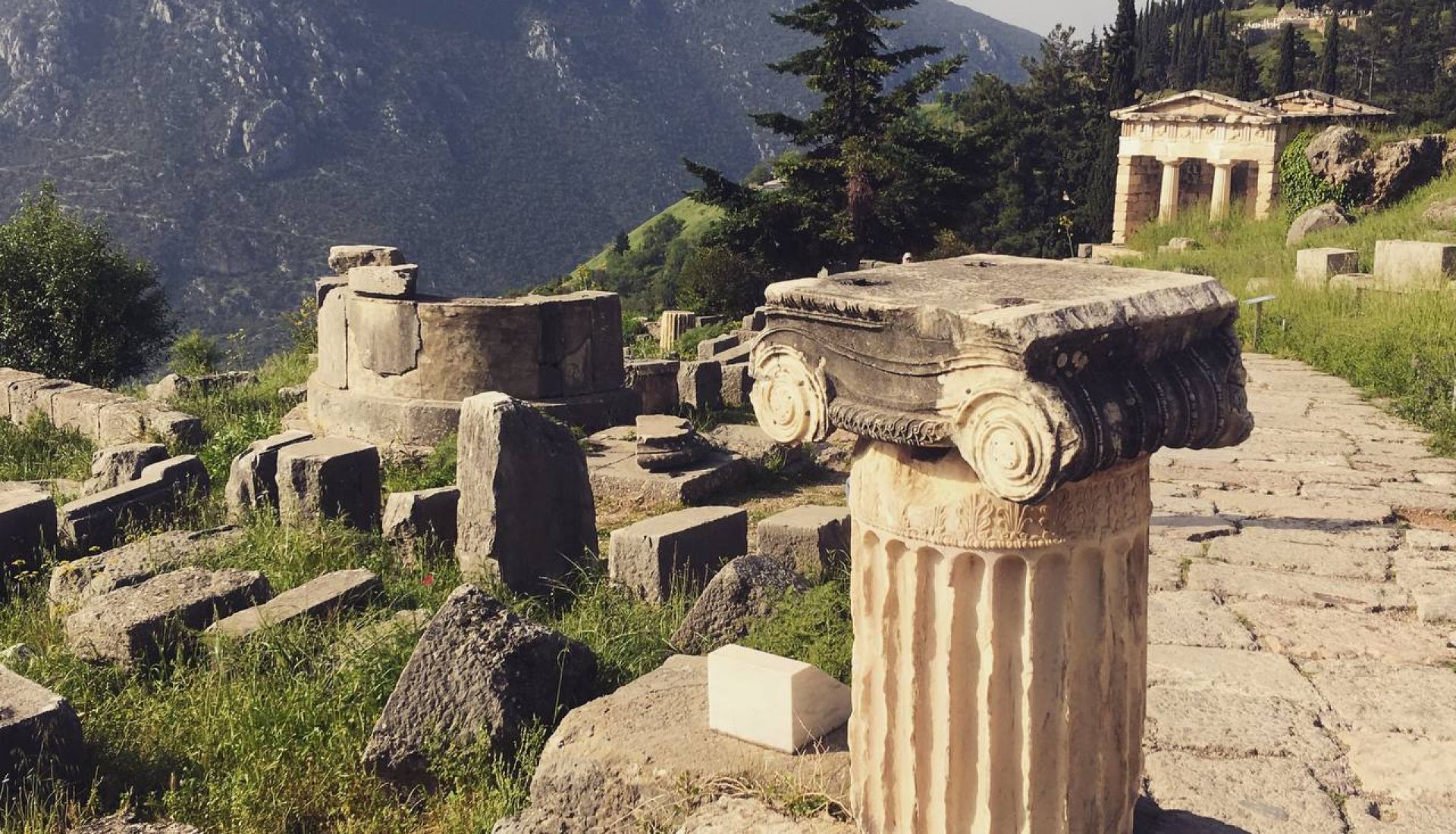 « La religion dans le monde grec antique »